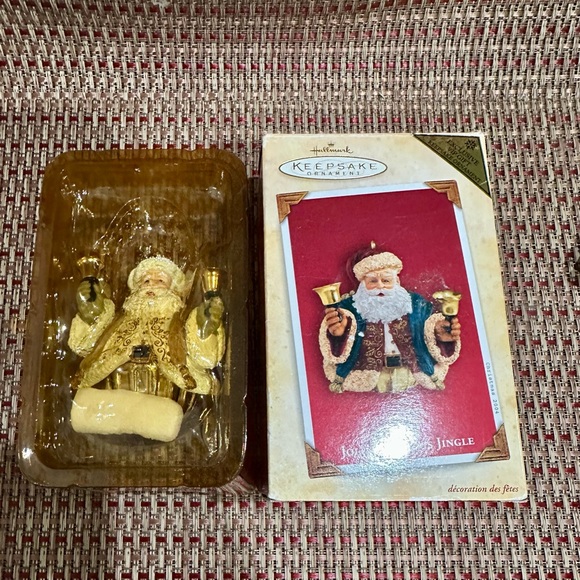 Hallmark Christmas ornament - Picture 11 of 11